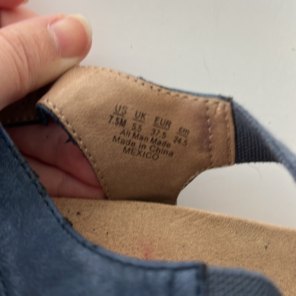 Life Stride Flex Soft System Sandals 7.5 M Denim blue suede 2.5” wedge heel - Picture 7 of 7